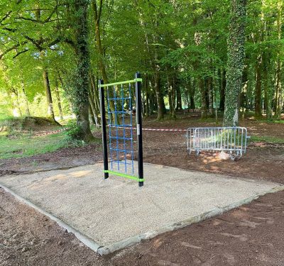 parcours du combattant filet à grimper agrès de sport extérieur