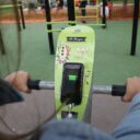vélo chargeur avec port usb agrès de fitness exterieur pour collectivité mairie association