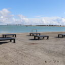 Agrès de sport extérieur pour une aire de fitness outdoor : plateau steps bord de mer
