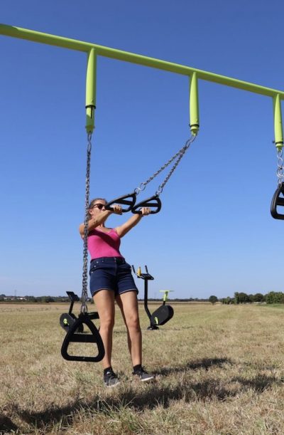 Portique TRX pour une aire de fitness