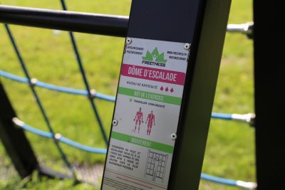 agrès de sport pour un parcours santé : notice dôme escalade