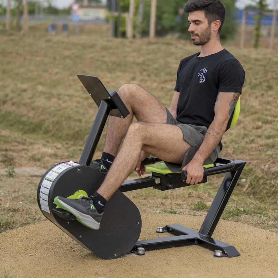 utilisation vélo semi allongé chargeur smartphone extérieur ikea aire de fitness