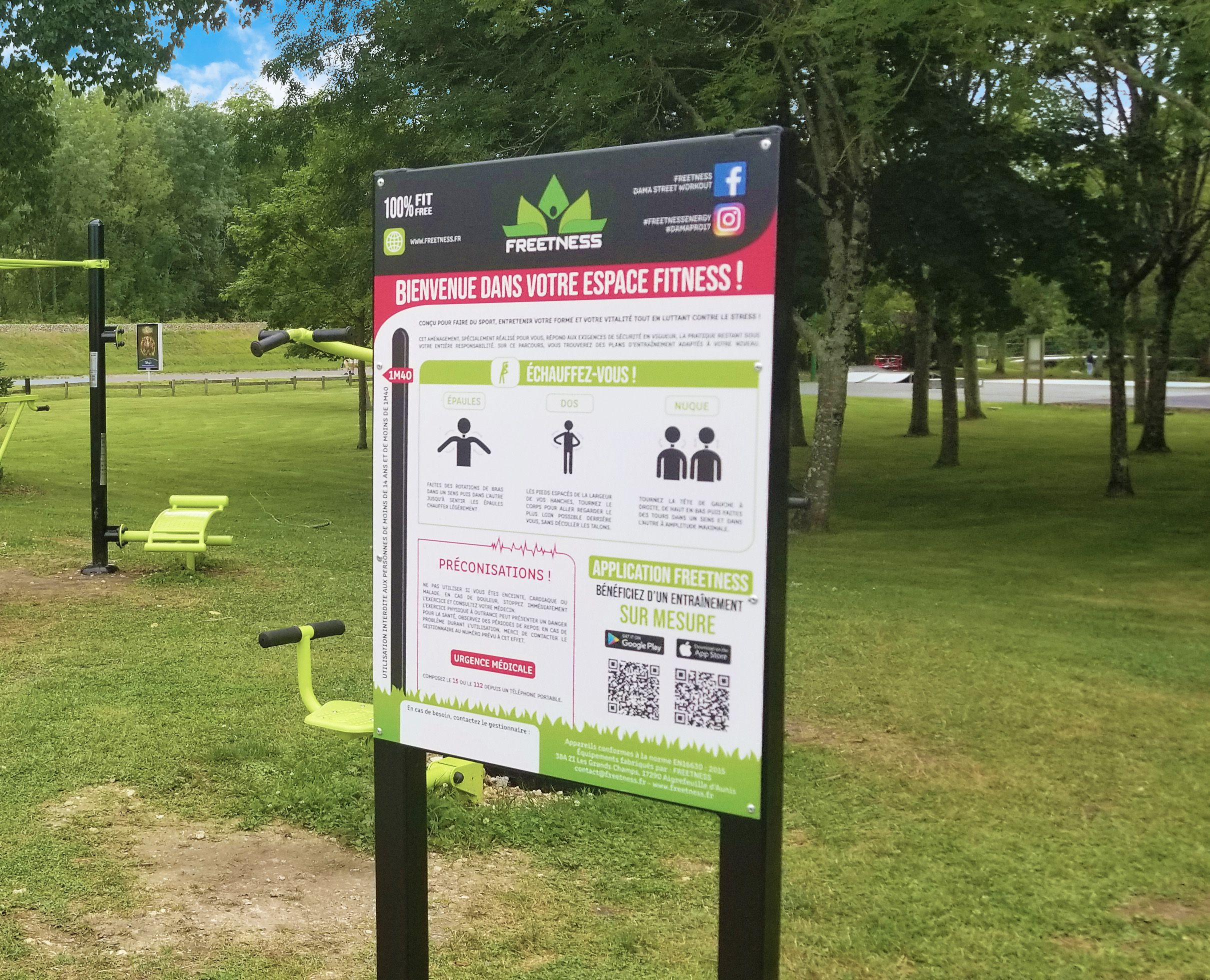 panneau d'accueil pour une aire de fitness