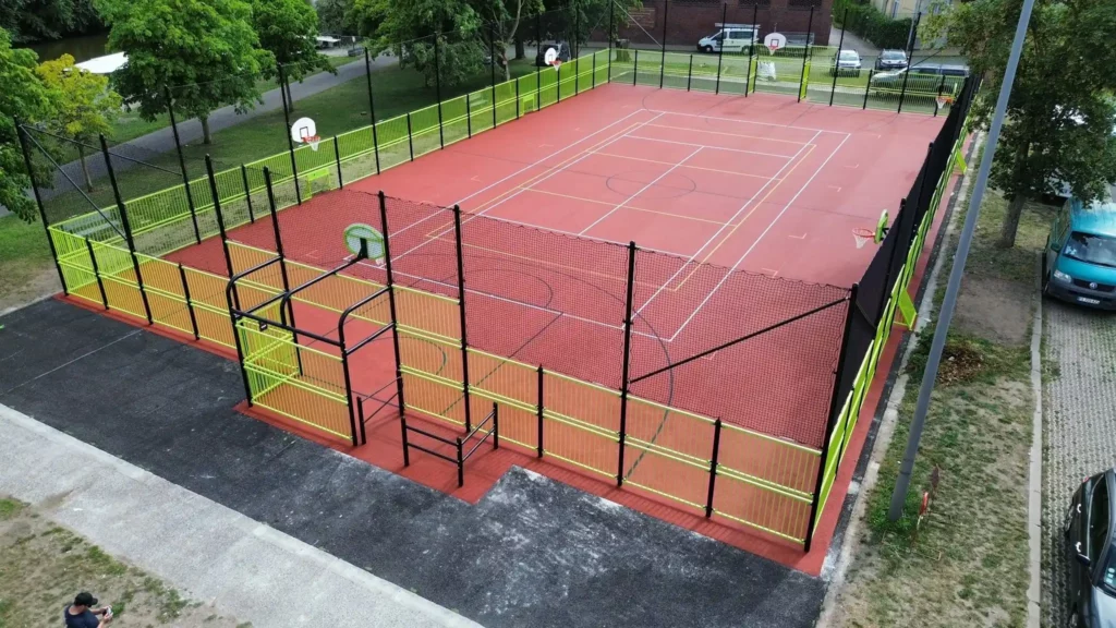 Terrain multisports à Comines-Warneton 2